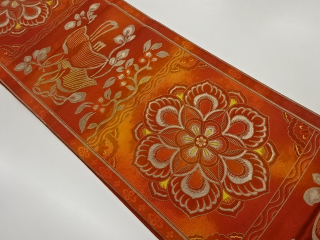 華紋に花喰い鳥・花唐草模様織出し袋帯